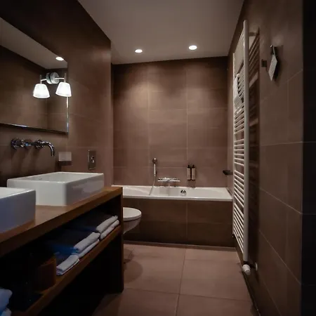 De Duinen - Adults Only