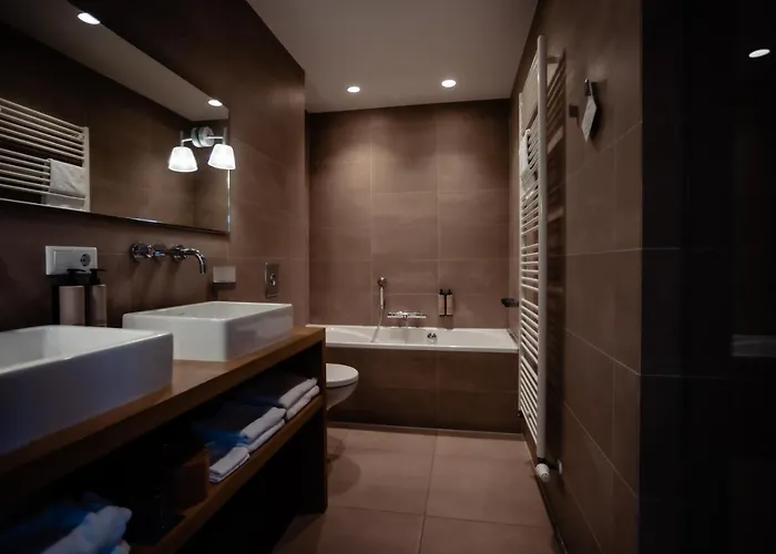 De Duinen - Adults Only