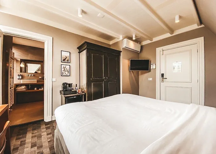 De Duinen - Adults Only 4*