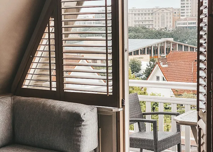 De Duinen - Adults Only