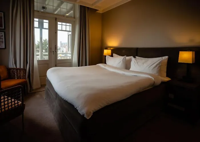 De Duinen - Adults Only