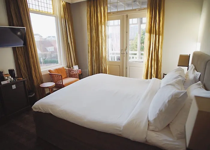 De Duinen - Adults Only